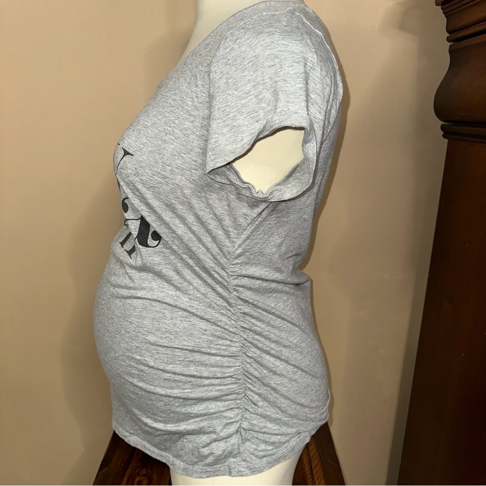 Liz Longe Maternity Gray Graphic Tee Baby Mama Size Large - Picture 2 of 6